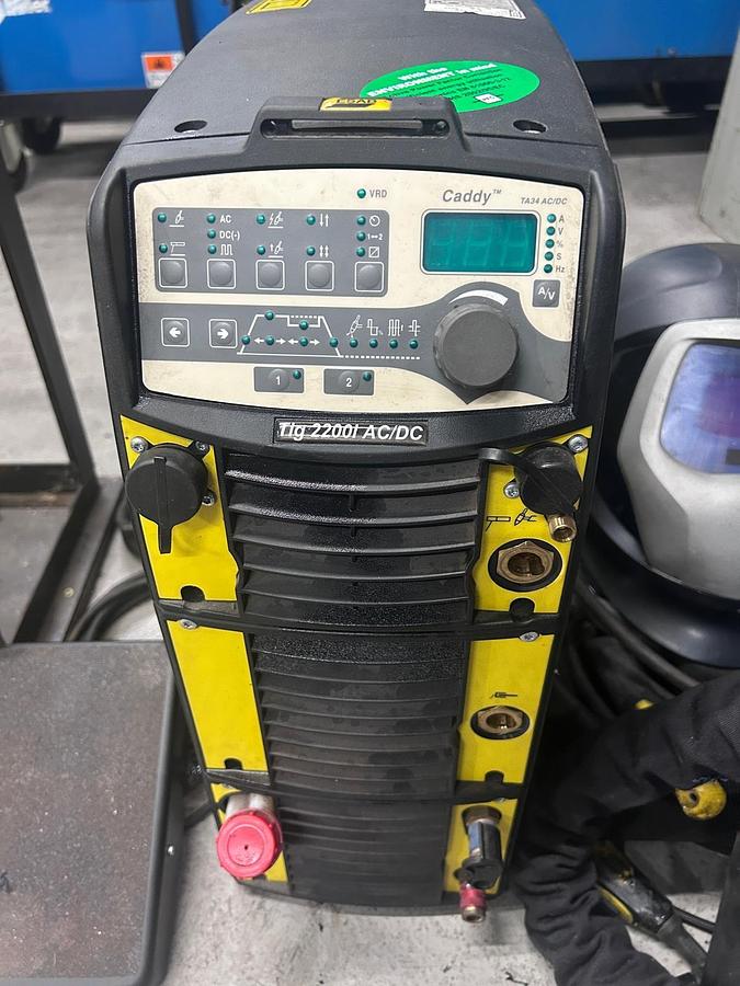 Used ESAB 2200i AC/DC Tig Welder