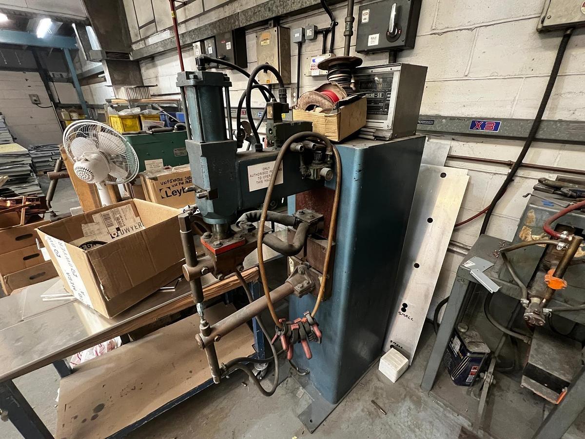 Used British Federal Spot Welder