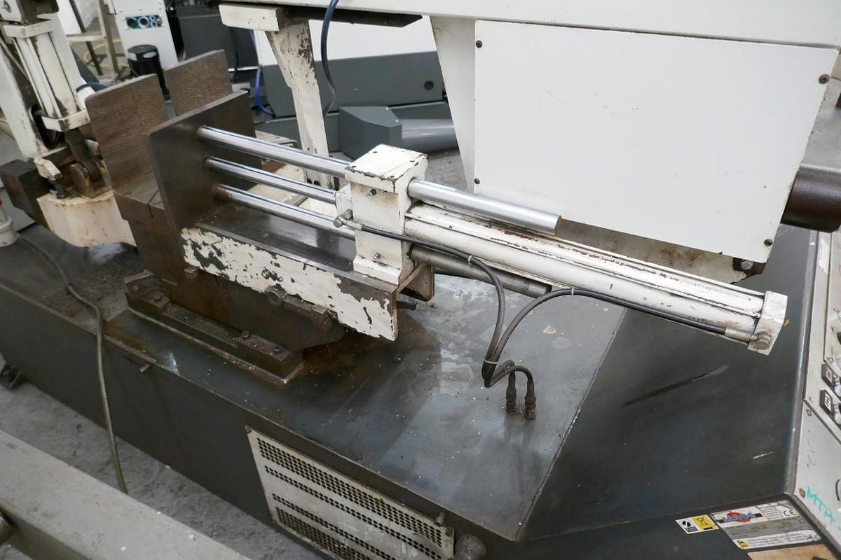 Used MACC 420 DI Horizontal Semi-Automatic Double Mitre Bandsaw