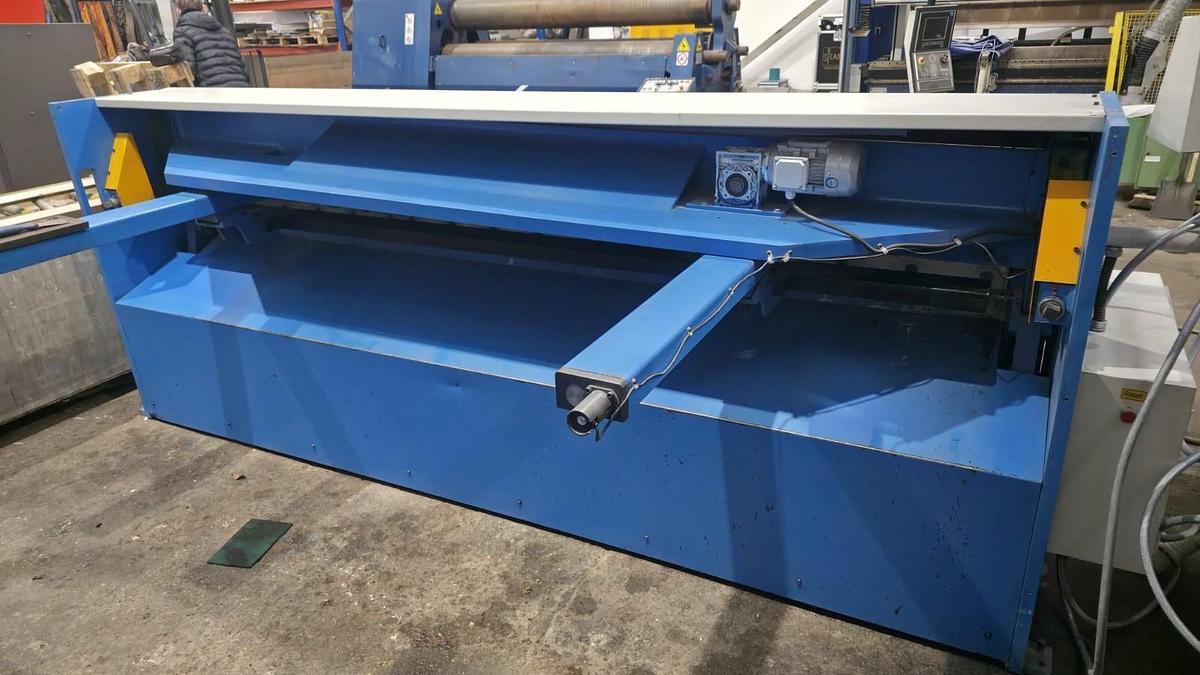 Used Edwards Pearson QH11D Direct Drive Mechanical Shear