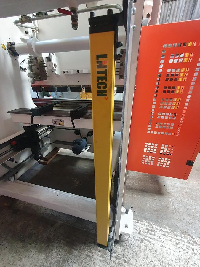 Used ACCURL Smart Press 1640 Hydraulic Downstroke Pressbrake