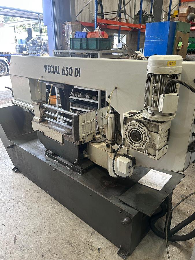 Used Macc 650 DI Semi-Auto Double Mitre Horizontal Bandsaw