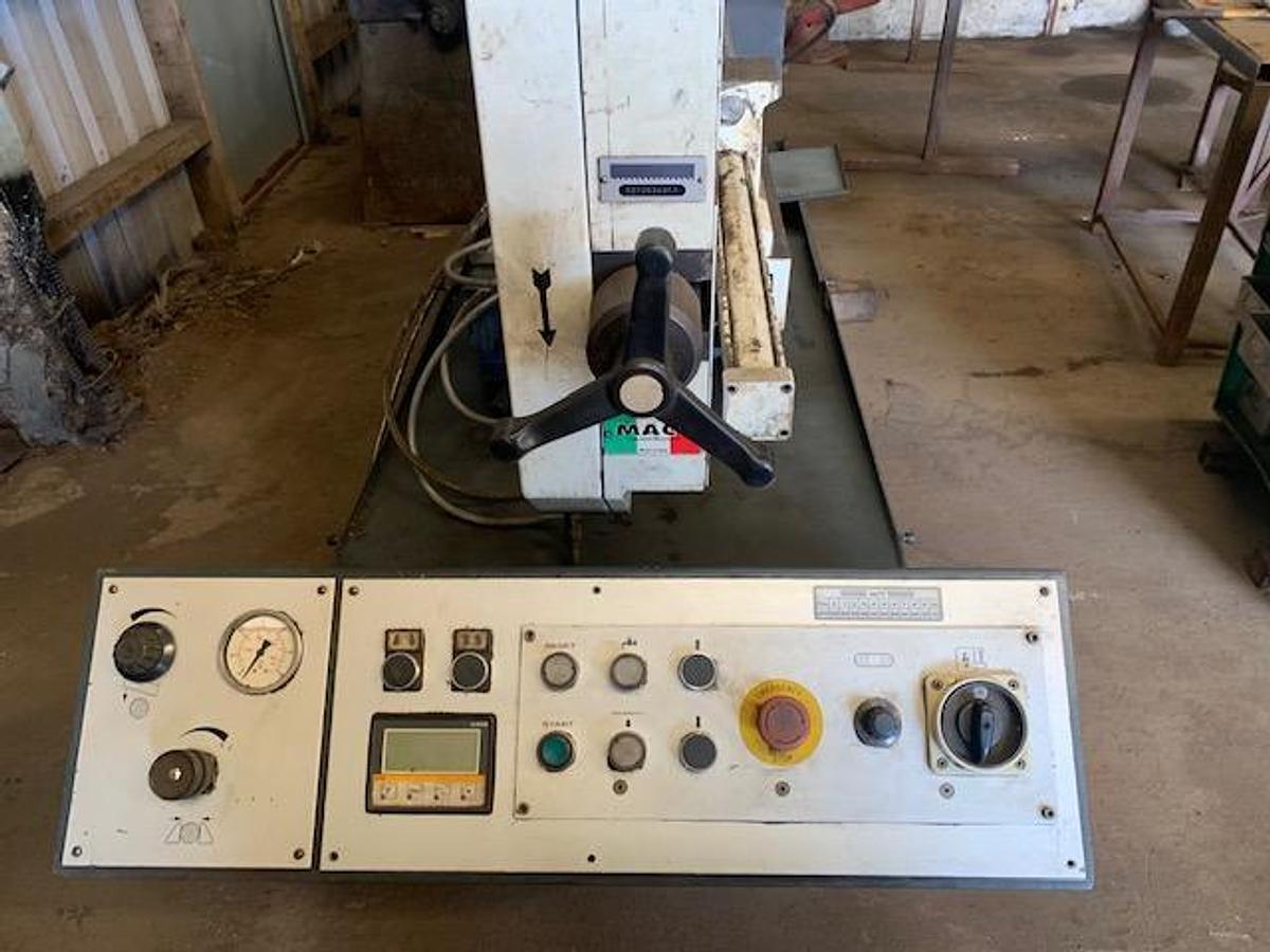 Used Macc 650 DI Semi-Auto Double Mitre Horizontal Bandsaw