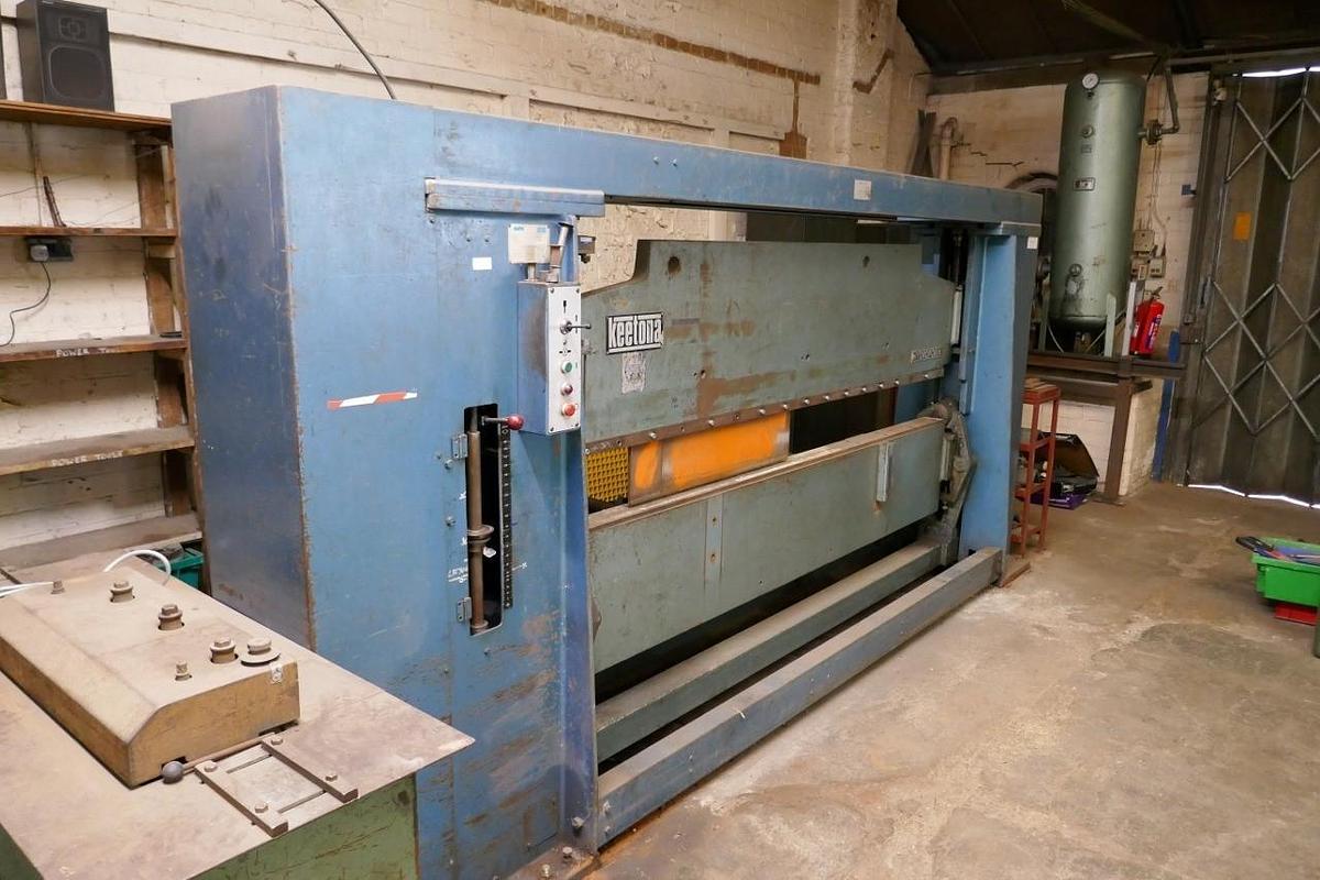 Used Keetona HUF818 Hydraulic Power Folder