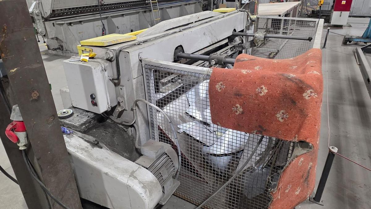 Used 2.5m x 4mm Mechanical Shear