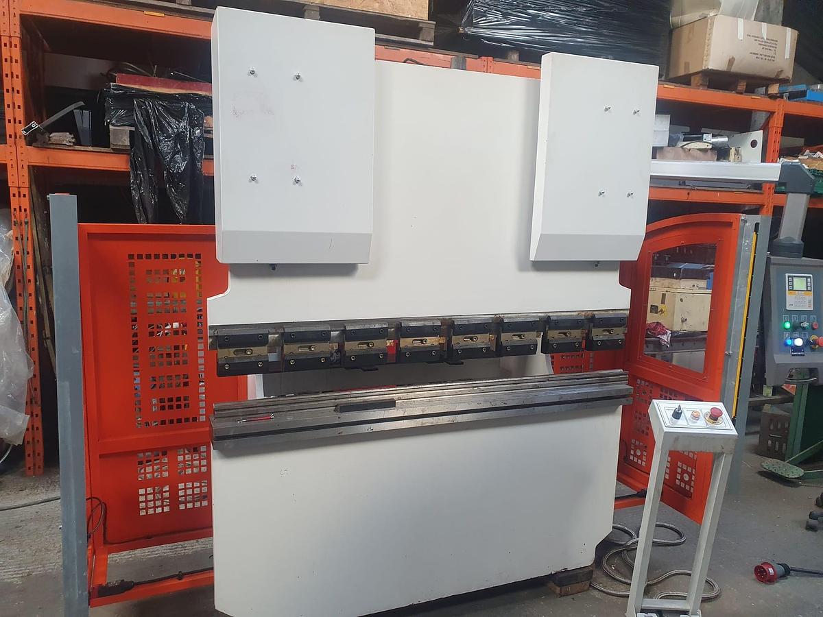 Used ACCURL Smart Press 1640 Hydraulic Downstroke Pressbrake