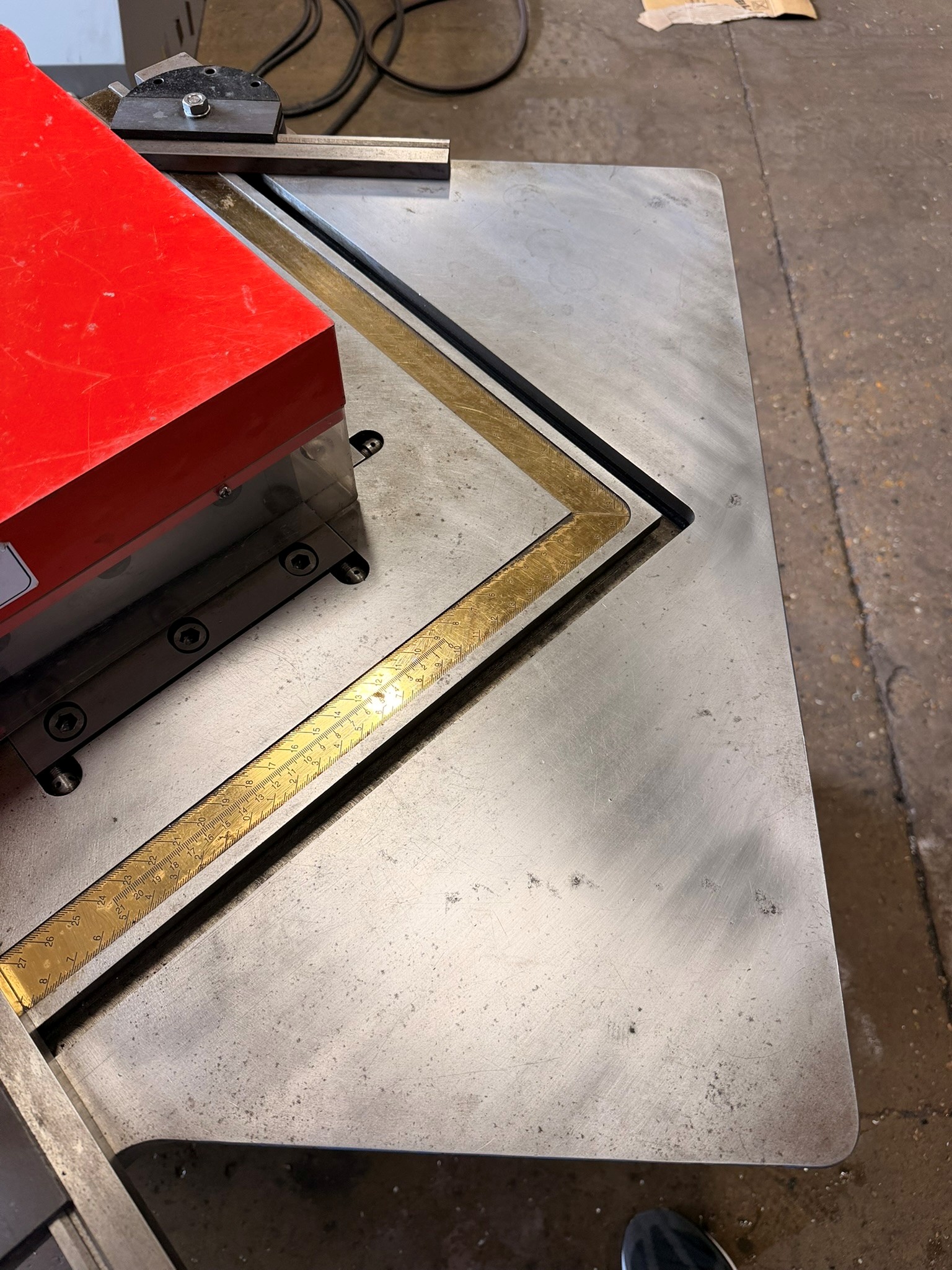 Used Mantech 200/4 Hydraulic Corner Notcher