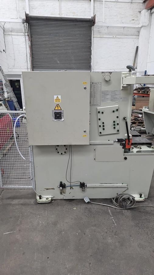 Used Durma DHGM 3006 Hydraulic Shear