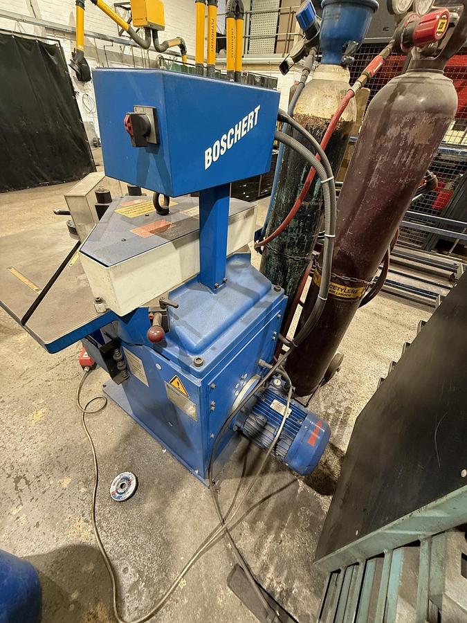 Used Boschert LB 12/6 Hydraulic Corner Notcher
