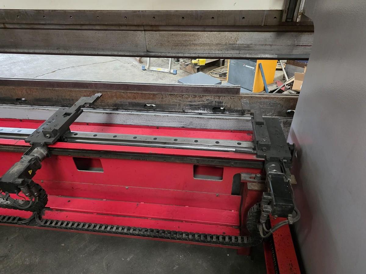 Used Edwards Pearson PR6 150/3100 CNC Downstroke Pressbrake