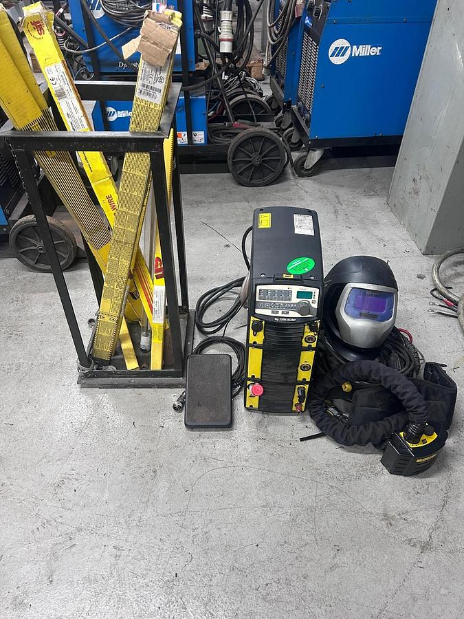Used ESAB 2200i AC/DC Tig Welder