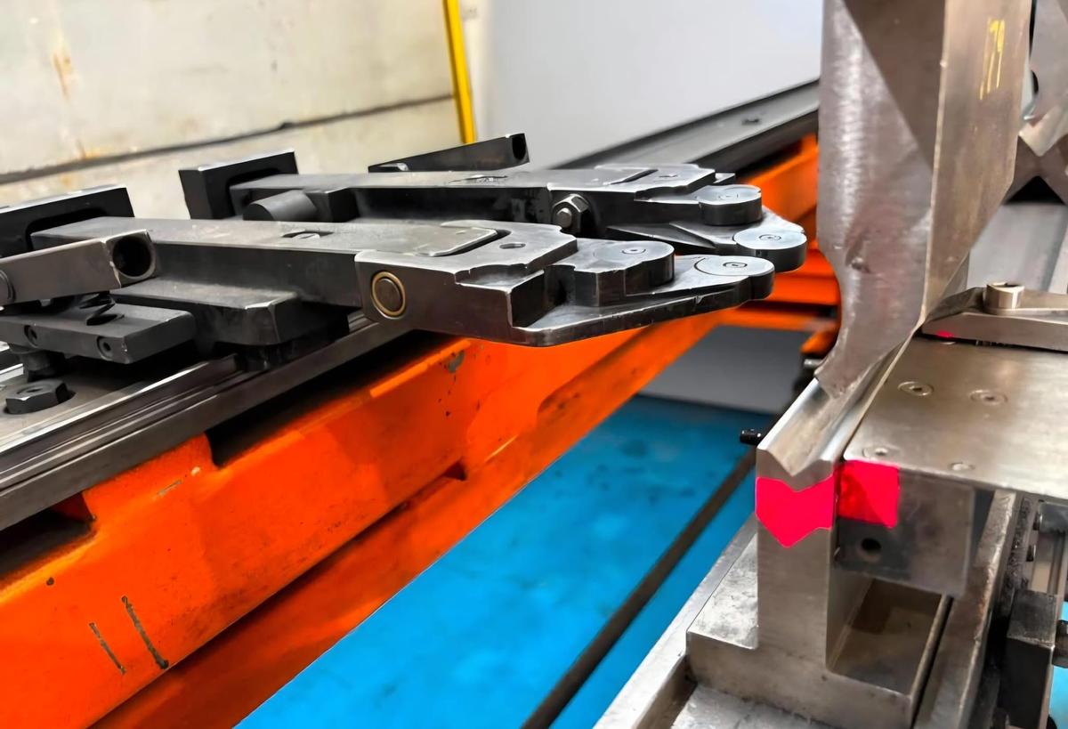 Used Ermaksan Power-Bend Falcon 400x175 CNC Downstroke Pressbrake