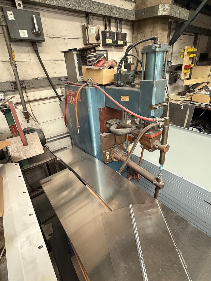 Used British Federal Spot Welder