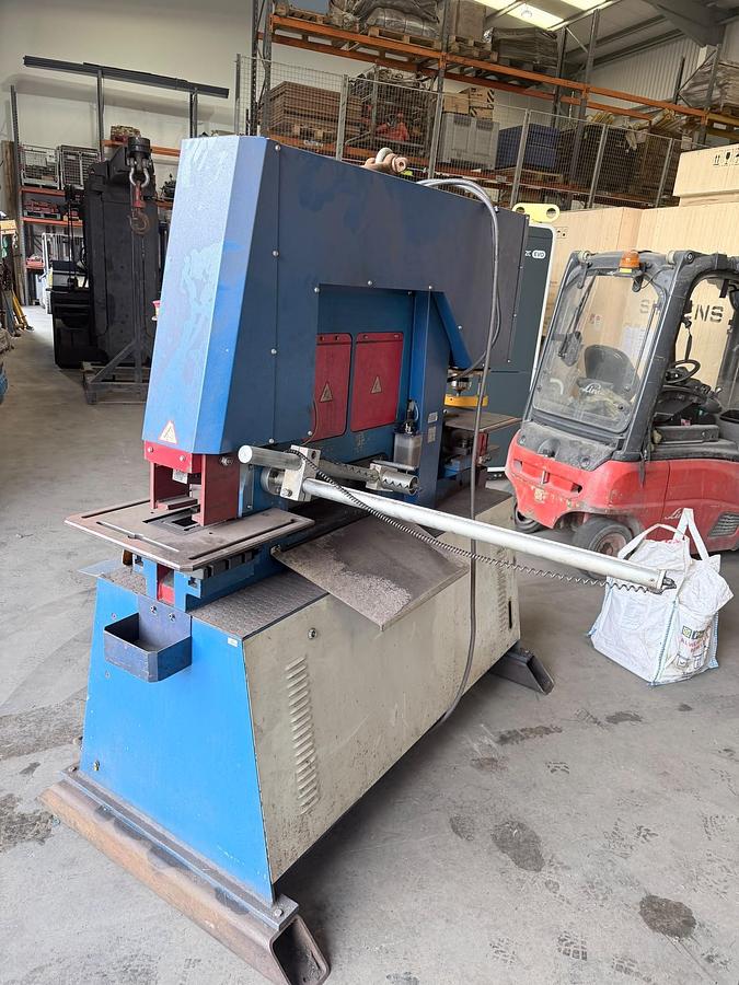 Used Metallkraft HPS 85DS Hydraulic Steelworker