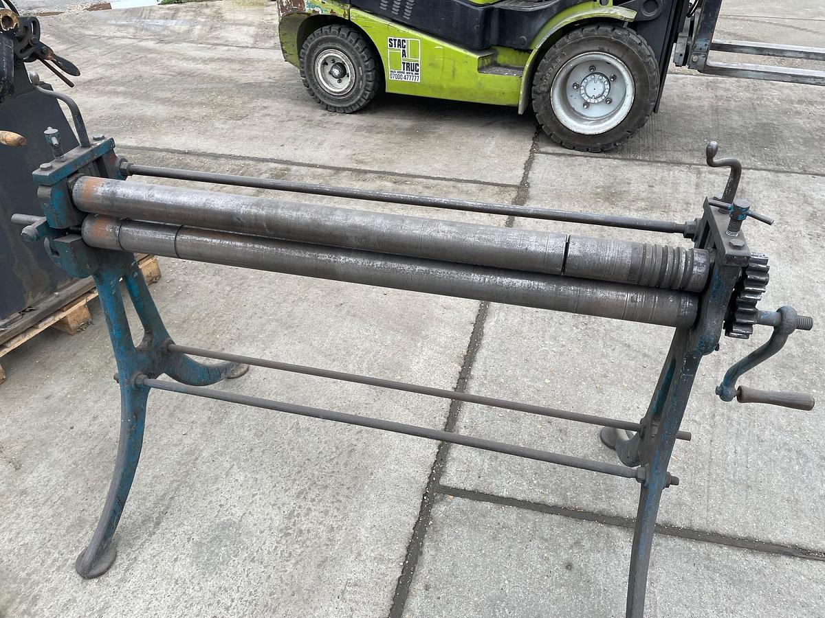 Used Edwards Cast Hand Bending Rolls