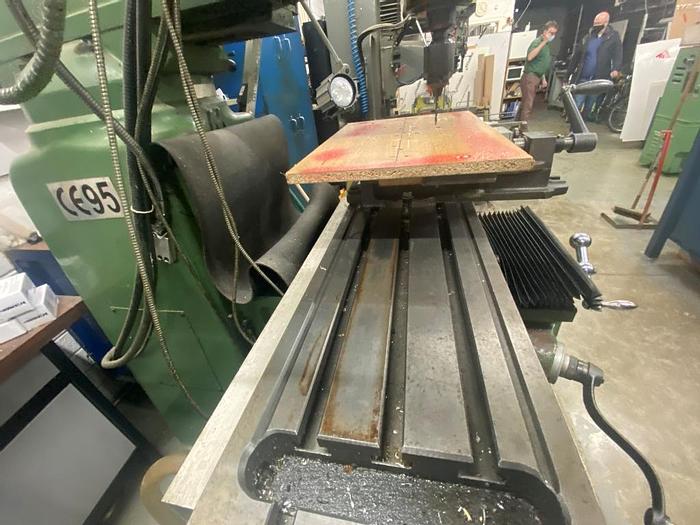 Used Microcut 837 Manual Turret Milling Machine