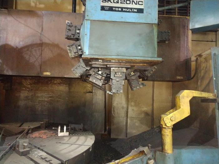 Used 1990 TOS CNC Vertical Boring Mill, 90" Swing, 80" Chuck, 65" Under Rail, 15 Station ATC, Siemens CNC, ID17644