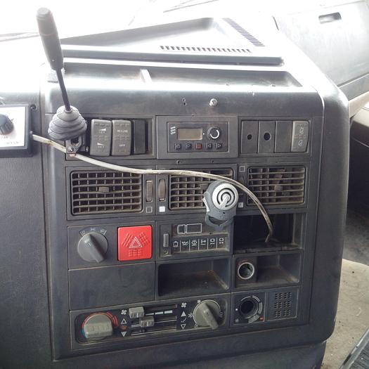 Usado 1999 IVECO Eurostar 440E38 tractor unit