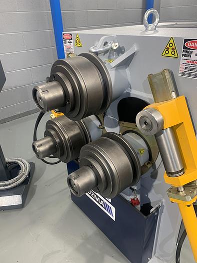 UZMA PKH 80 section roller hydraulic operation