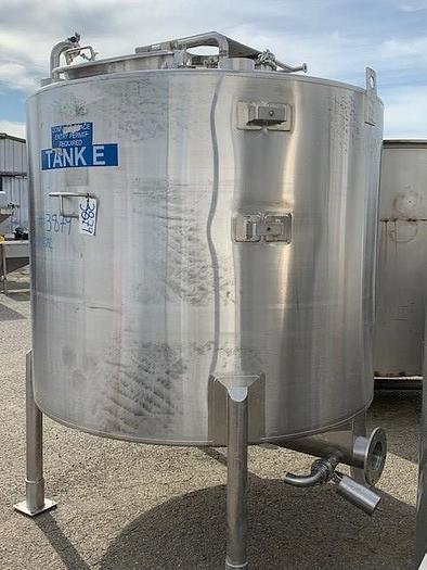 Highland Equipment 1,400 Gallon Stainless Steel Vertical Agitated Mixing Tank