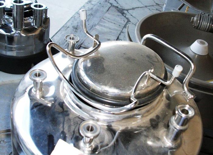 Used Tank, 6 Gallon, 316L Stainless Steel, Pressure, 9" x 25", Alloy #S741350