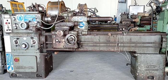 Used Ursus Lathe Machine 1.5mx250x500mm