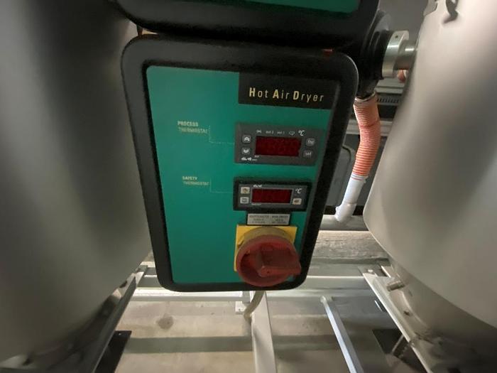 Used 2000 Piovan DS406 Desiccant Dryer System