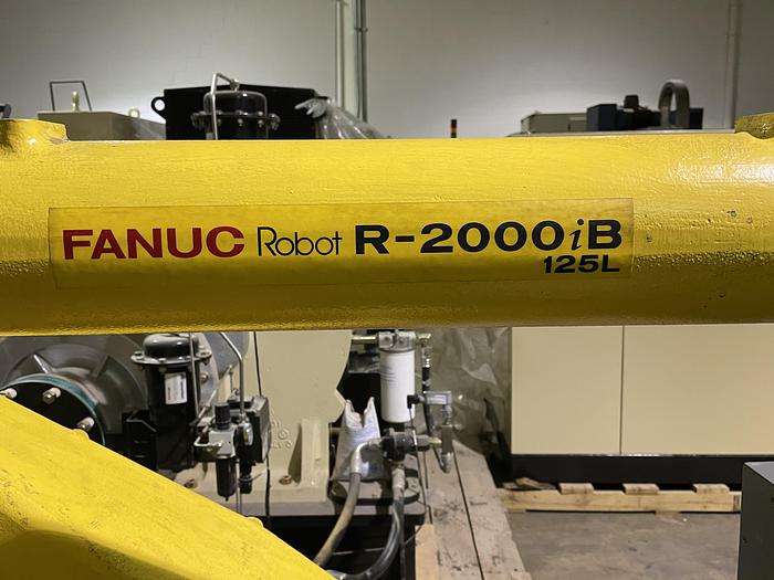 Used FANUC R2000IB/125L ROBOT WITH RJ3iC(R30iA) CONTROL, NEVER USED