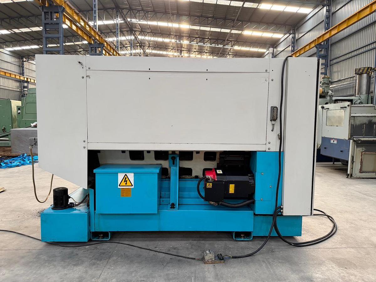 Used Colchester Tornado 220M CNC TurnMill Center