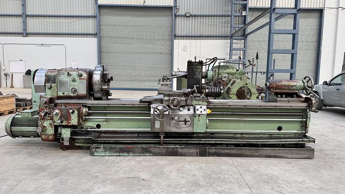 Used TOS SU63A / 2750 Heavy Duty Lathe Machine