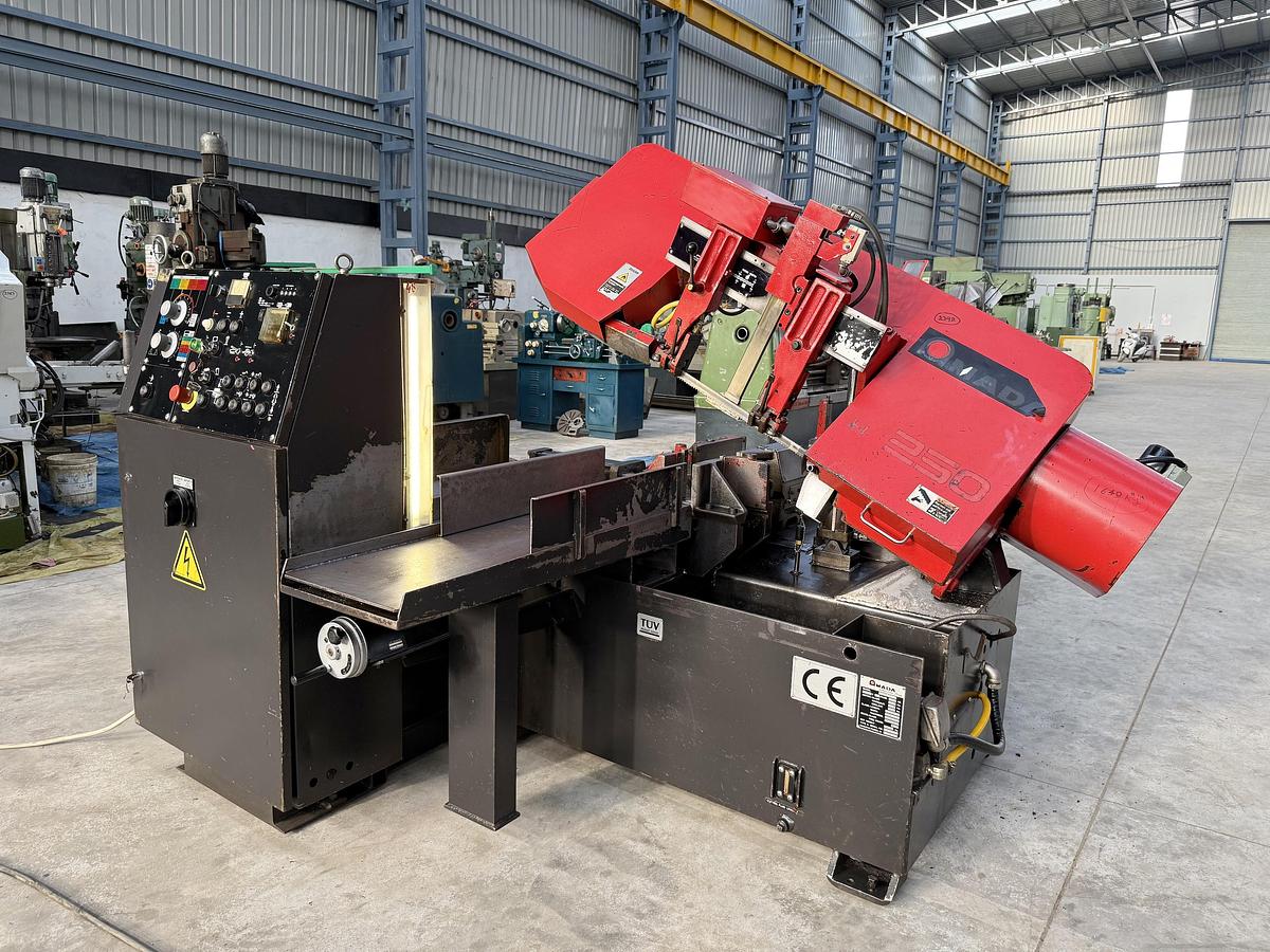 Used Amada HA-250 Automatic Bandsaw Machine