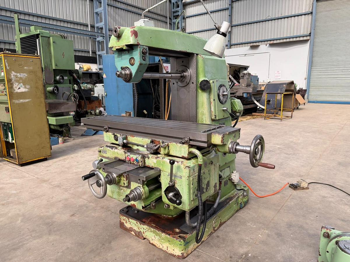 Used TOS Czech FA3U 1250 mm x 300 mm Universal Milling Machine