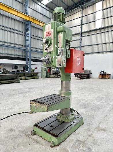 Used Kitchen Walker 63.5 mm Capacity Pillar Drilling Machine