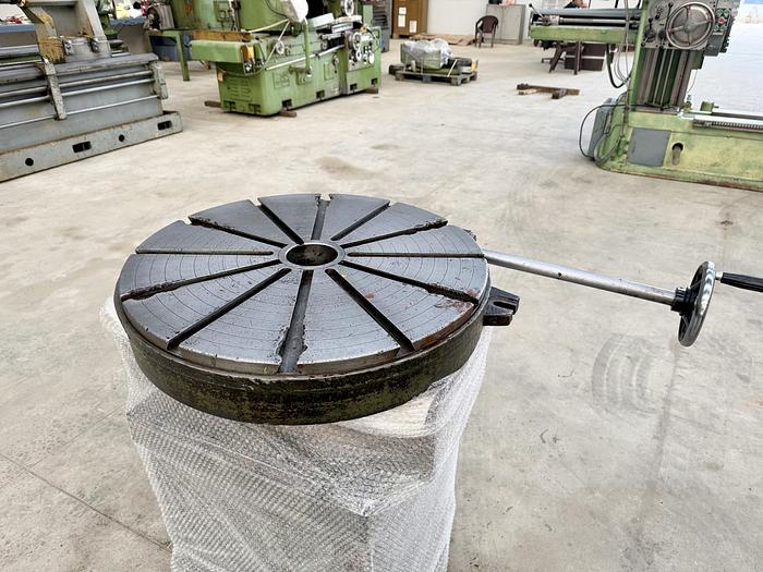 Used Stanko Russia 690 mm Diameter Rotary Table