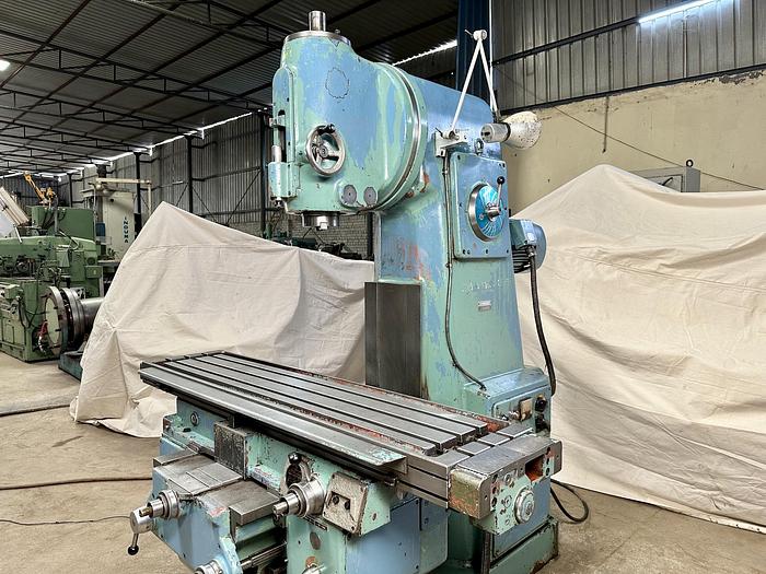 Used TOS FA4AV Pure Vertical Milling Machine