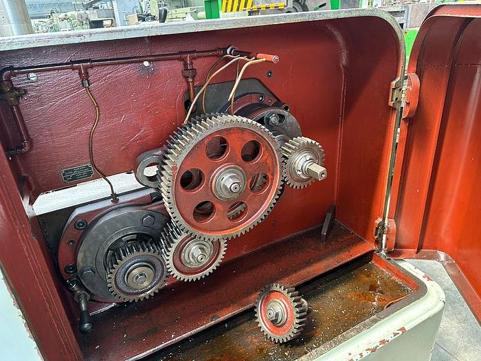 Used TOS FO-16 Gear Hobbing Machine