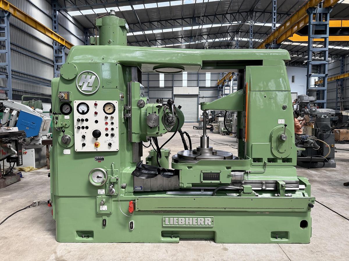 Used Liebherr L-901 Hydraulic Gear Hobbing Machine