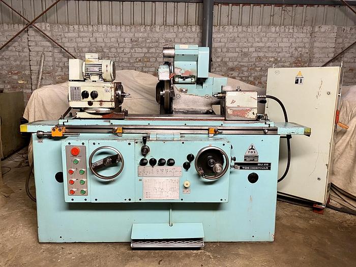 Used TOS BU28 650 mm Universal Cylindrical Grinder