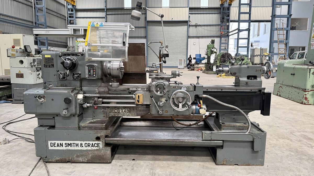 Used Dean Smith & Grace Type 1609 Heavy Duty Lathe Machine
