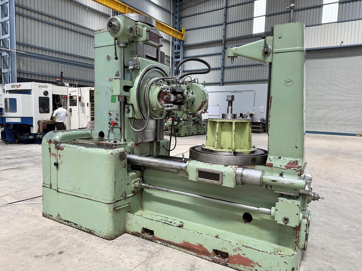 Used TOS FO-10 Module 10 x 1000 mm Diameter Gear Hobbing Machine