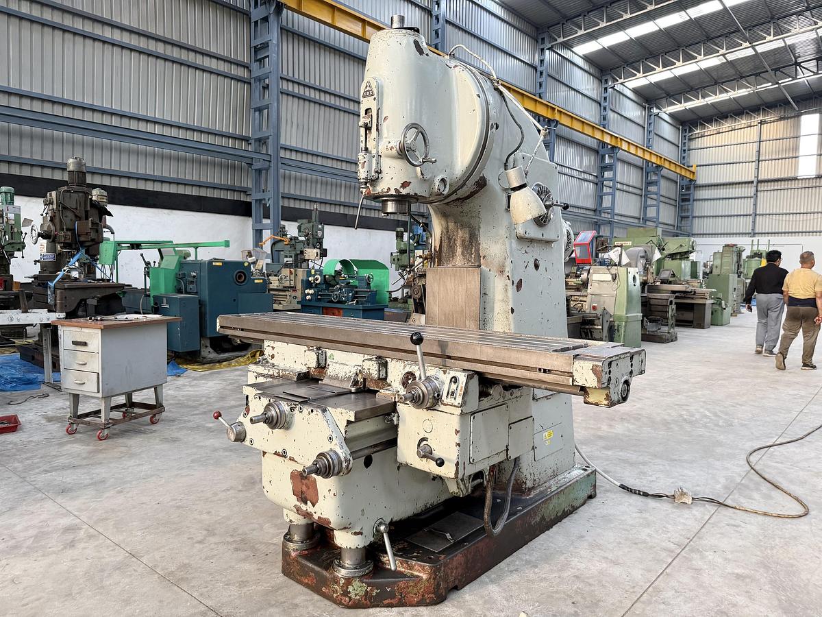 Used TOS Czech FA5V Heavy Duty Vertical Milling Machine