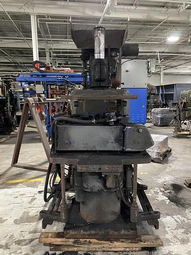 Used BMM V 1982 COPE & DRAG MACHINE