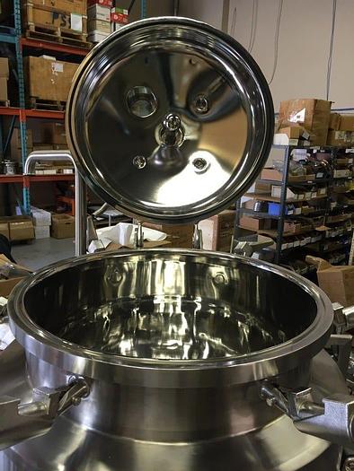 Used 40 GALLON (150 LITER) T & C REACTOR – S/S – 30 PSI/FV – 50 PSI JACKET