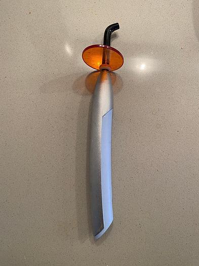 Used 3M ESPE Elipar Freelight 2 And Charger For parts/repair