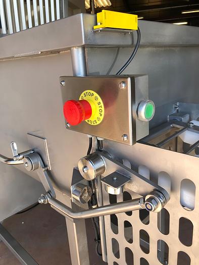 Mélangeur à palettes dechargement frontal