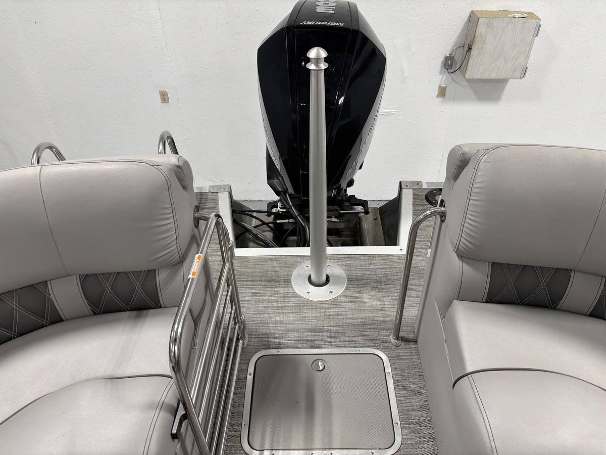 Used 2021 Bennington 23RFB ESP Tritoon