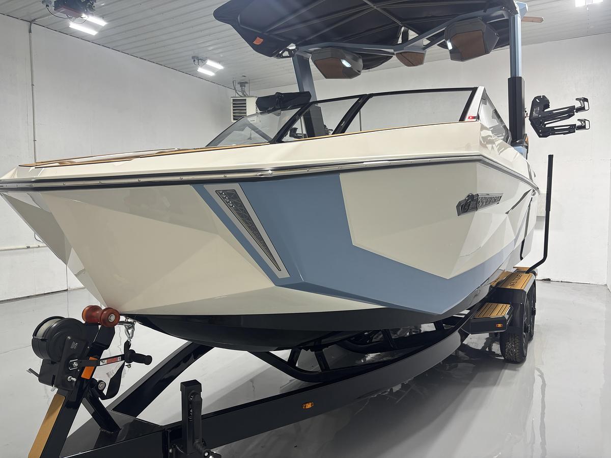2027 Nautique G23