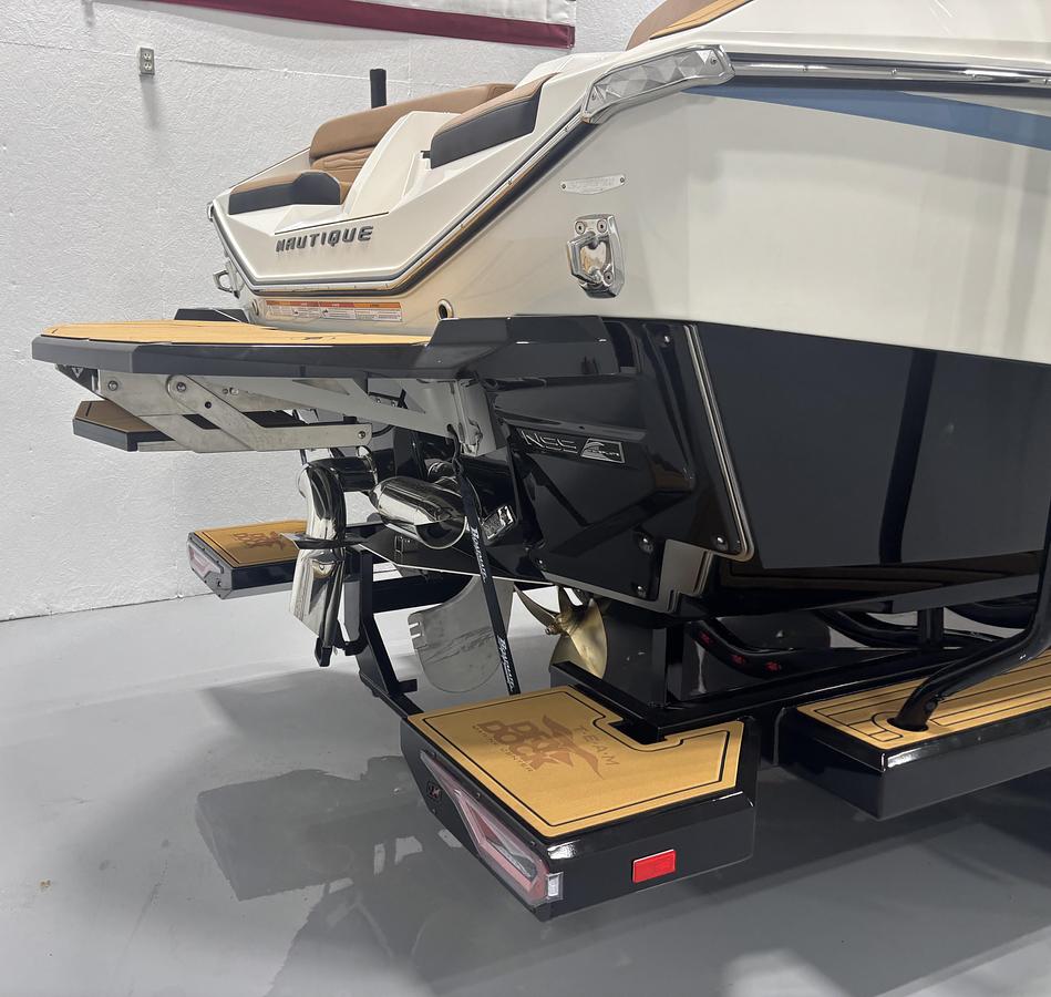 2027 Nautique G23