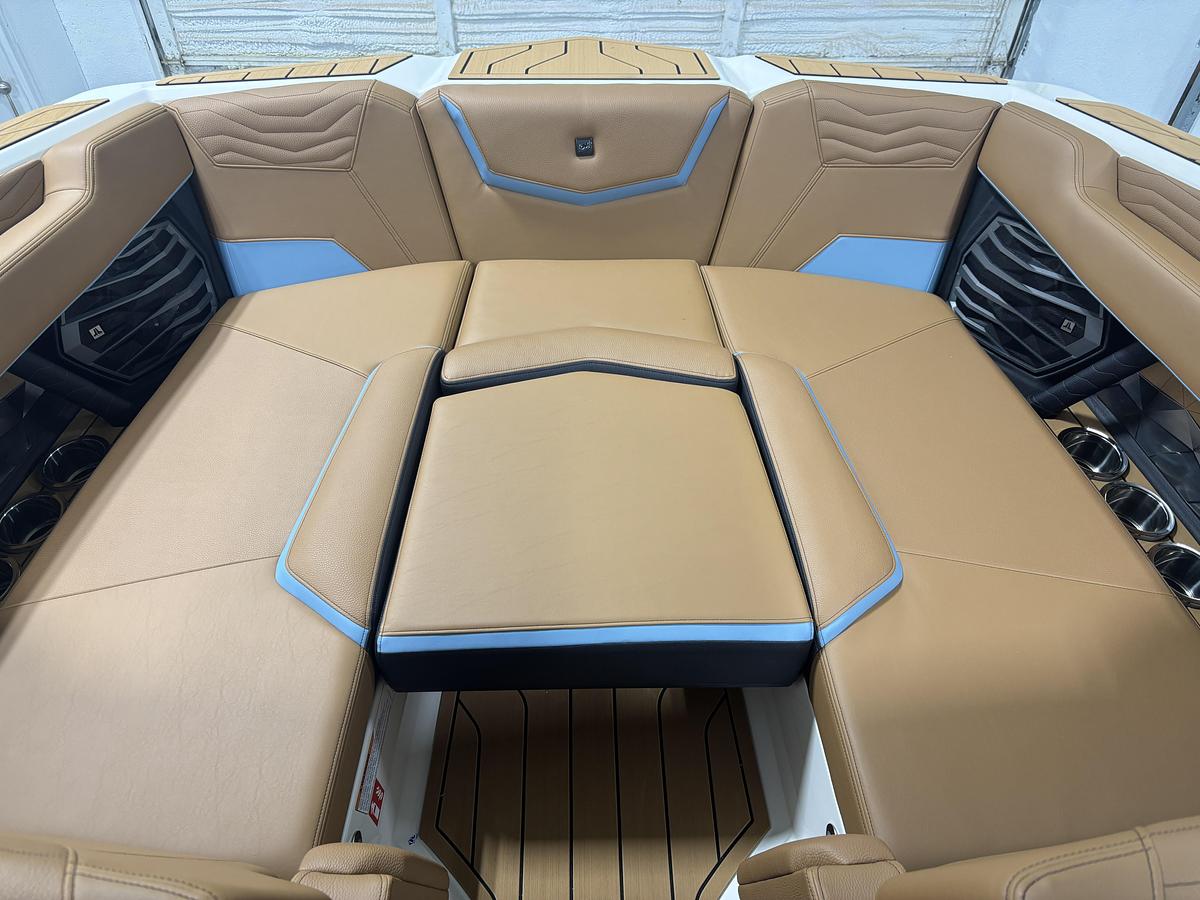 2027 Nautique G23