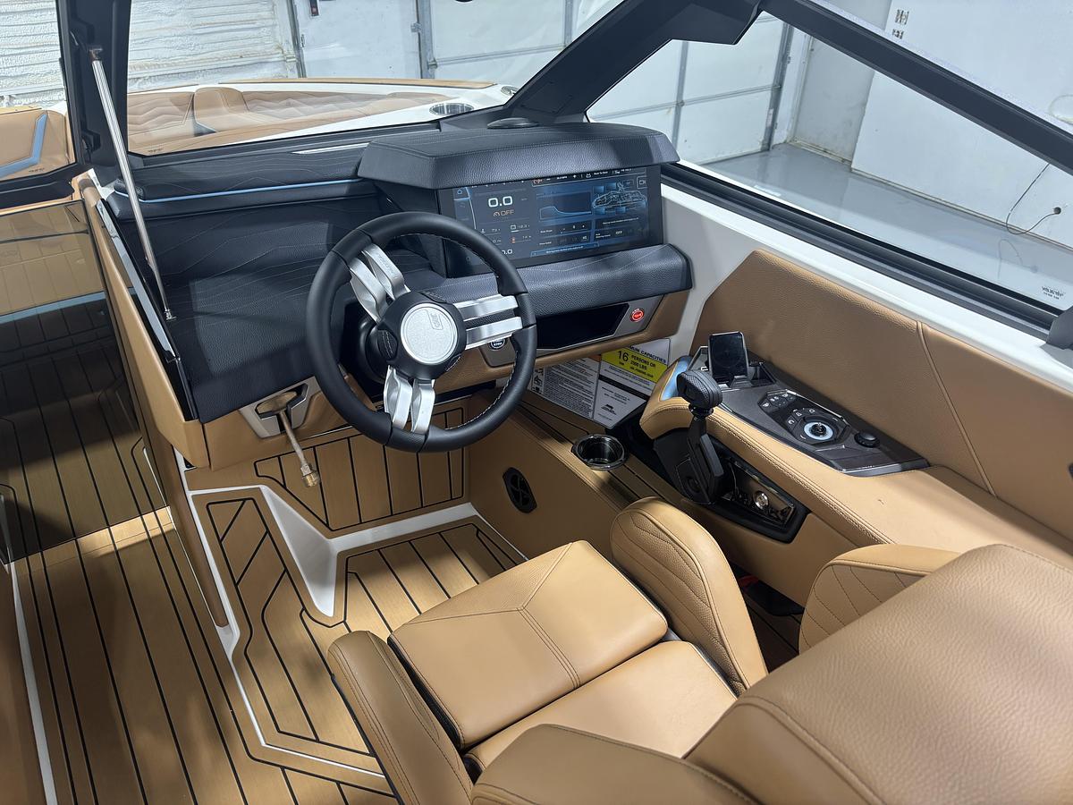 2027 Nautique G23